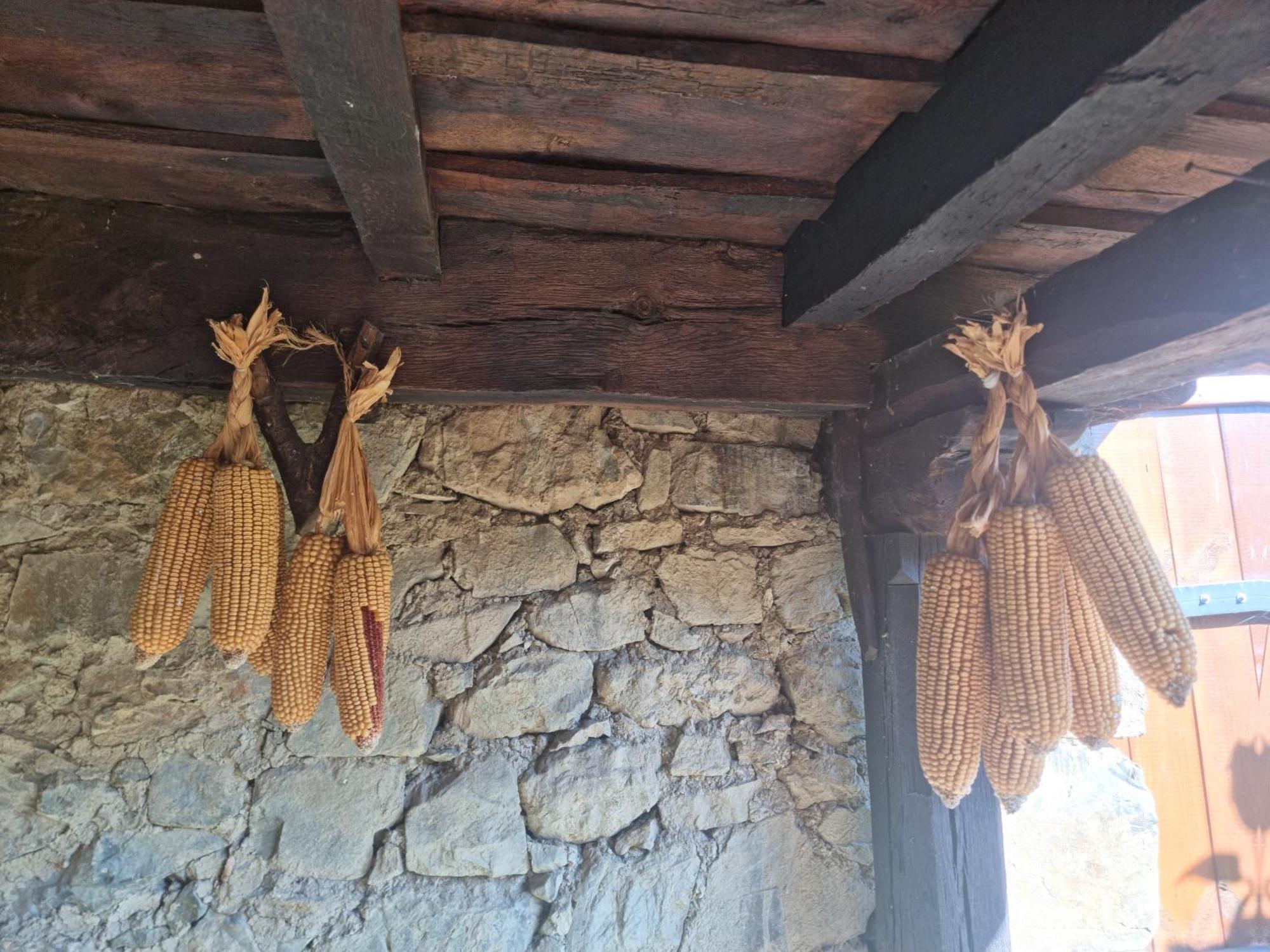La Casa De Las Chimeneas Tudes Екстериор снимка