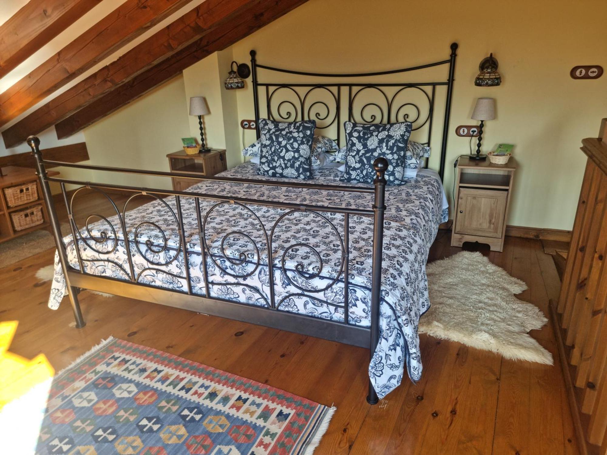 La Casa De Las Chimeneas Tudes Екстериор снимка